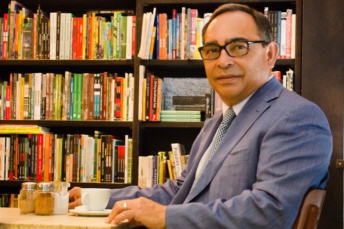 O autor do livro Histórias Inverossímeis é tabelião registrador e foi juiz de direito