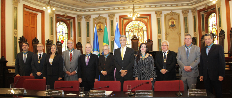 Presidente do TJRJ recebe a Medalha do Mérito Judiciário do TRF2