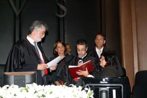 Os desembargadores Cláudio de Mello Tavares e Letícia Sardas foram os padrinhos do desembargador Mauro Martins.