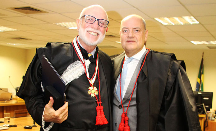 imagem - Desembargador Juarez Fernandes Folhes recebe Medalha de Honra da Magistratura Fluminense