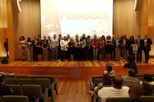 No final da premiação, os homenageados se reuniram no palco do Museu do Amanhã