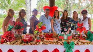 Com assistentes sociais da prefeitura de Caxias, a juíza Juliana (terceira da direita para a esquerda) na foto entre a secretária de Assistência Social e a defensora pública Luciana Mello