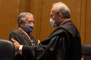O corregedor-geral da Justiça desembargador Ricardo Rodrigues Cardozo e o desembargador Antonio José Ferreira Carvalho. Foto: Brunno Dantas TJRJ