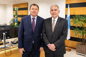 O Corregedor-Geral do Foro Extrajudicial do Tribunal de Justiça do Estado do Maranhão, Desembargador José Jorge Figueiredo dos Anjo com o Corregedor-Geral da Justiça do Estado do Rio de Janeiro, Desembargador Marcus Basílio