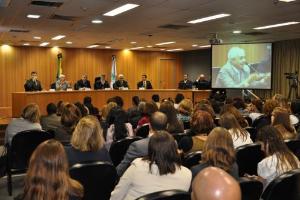 O Juiz Auxiliar do CNJ, Dr. José Eduardo de Resende Chaves apresenta o projeto de cooperação judiciária do CNJ.