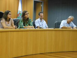 A Diretora Geral da DGFAJ, Daniela Gonçalves, a representante da DGFAJ, Jacqueline Leite Vianna Campos e os funcionários da DGTEC, Antonio Julio Beiragrande e Fernando Figueiredo de Oliveira.