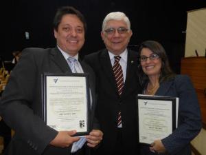 Os diretores Felippe Scarpa (DGFEX) e Daniela Gonçalves (DGFAJ) com o Corregedor-Geral, Des. Azevedo Pinto.