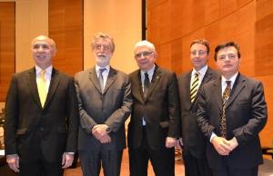 O Presidente da Suprema Corte da Argentina, Ricardo Lorenzetti, o Presidente do TJ, Des. Manoel Rebelo dos Santos, o Corregedor-Geral da Justiça, Des. Azevedo Pinto, o Sub-secretário Geral do Programa das Nações Unidas para o Meio Ambiente, Achim Steiner e o Ministro Herman Benjamin.