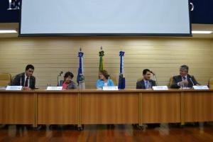 O Presidente do Conselho Nacional dos Direitos da Pessoa com Deficiência (Conade), Moises Bauer Luiz; a Professora da Faculdade de Medicina da UFRJ e Consultora de Acessibilidade e Inclusão, Izabel Maior; a funcionária e representante da  Diretoria de Gestão de Pessoas, Enora; o Procurador Regional da União da 2ª Região Cláudio Panoeiro e o Presidente da Comissão de Defesa dos Direitos da Pessoa com Deficiência da OAB/RJ Geraldo Nogueira.