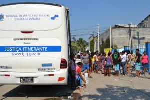 O ônibus da Justiça Itinerante.