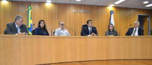 Willian Dyionísio, Diretor da DIPAJ; Ivana Lopes, servidora da DIFIJ; José Pedro de Oliveira Silva, R.E. da 12° Vara de Fazenda; Dr. Arthur Magalhães, Juiz da CGJ; Daniela Gonçalves, Diretora-Geral da DGFAJ e Paulo Pacheco, Diretor da DGFAJ.