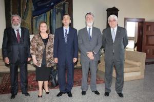 Os Desembargadores Valmir de Oliveira Silva e Leila Mariano, o Ministro STJ Francisco Cândido de Melo Falcão Neto, o Presidente do TJ, Des. Manoel Alberto Rebêlo dos Santos e o Corregedor-Geral, Des. Azevedo Pinto.