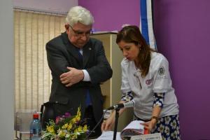 O Corregedor-Geral, Des. Azevedo Pinto, com a Juíza Adriana Ramos de Mello.