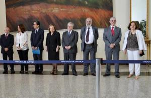 Na solenidade de entrega do prêmio: O Des. Claudio Dell´Orto, a Diretora Executiva da empresa Masan  Adriana Pinto, o Ministro Francisco Falcão, a Presidente do Tribunal de Justiça, Desembargadora Leila Mariano, o 1° Vice-Presidente, Des. Nascimento Antônio Póvoas Vaz, o Corregedor-Geral da Justiça, Des. Valmir de Oliveira Silva e os Desembargadores Antônio Saldanha e Gilda Carrapatoso