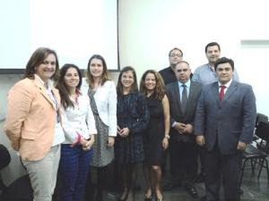 Equipe da DGFEX, a Juíza Dirigente e equipe de fiscalização e disciplina do 9º NUR: Lucimar Silva Oliveira de Barros, Dra. Ana Paula Azevedo Gomes - Juíza Dirigente do 9º NUR, Maria Angélica Saraiva, Eliane Figueiró, Rosiane Guzzo, José Euclides Guinâncio, Temujin Pereira Pimentel (Encarregado do Setor de Fiscalização, Controle e Disciplina), Luiz Henrique Coutinho e Marcelo El-Jaick.