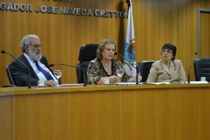 O Corregedor-Geral da Justiça, Desembargador Valmir de Oliveira Silva, a Presidente do Tribunal de Justiça do Estado do Rio de Janeiro, Desembargadora Leila Mariano, e a Presidente da Comissão Judiciária de Articulação dos Juizados Especiais (COJES), Desembargadora Ana Maria Pereira