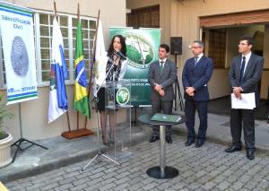 A Juíza Coordenadora do Projeto de Erradicação do Sub-registro da Corregedoria Geral da Justiça do TJRJ, Dra. Raquel Chrispino, o 2º Sub Defensor-Público do Estado do Rio de Janeiro, Fábio Brasil, o Vice-Presidente do Detran, Sérgio Tranjan e o Subcoordenador do Núcleo de Defesa dos Direitos Humanos da Defensoria Pública do Estado, Thiago Henrique Basílio.