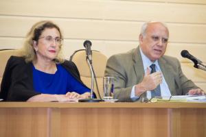 A corregedora-geral, desembargadora Maria Augusta Vaz Monteiro de Figueiredo, e o presidente do TJRJ, desembargador Luiz Fernando Ribeiro de Carvalho (Foto: Brunno Dantas)