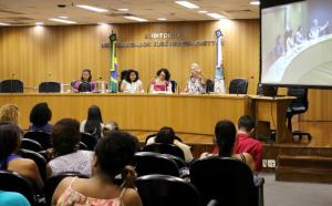 O primeiro encontro do ciclo de debates do Fórum Permanente de Serviço Social e Sistema de Justiça reuniu assistentes sociais do PJERJ e de diversas instituições do estado