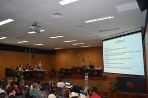 A palestra ¿ Adoção: Mitos e Fantasias¿ teve como objetivo destacar a importância da adoção, bem como discutir diversas questões sobre o tema