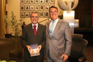 O Presidente do TJRJ, desembargador Milton Fernandes de Souza, e o Corregedor-Geral, desembargador Claudio de Mello Tavares