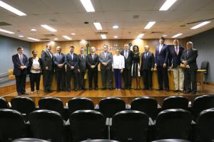 O Corregedor-Geral com juízes auxiliares e advogados