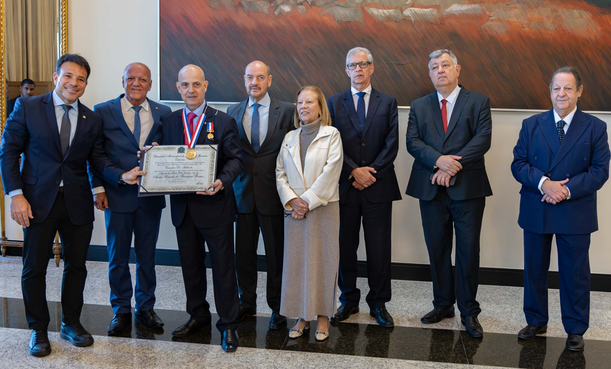 imagem - Desembargador André Ricardo de Franciscis Ramos recebe Medalha Pedro Ernesto