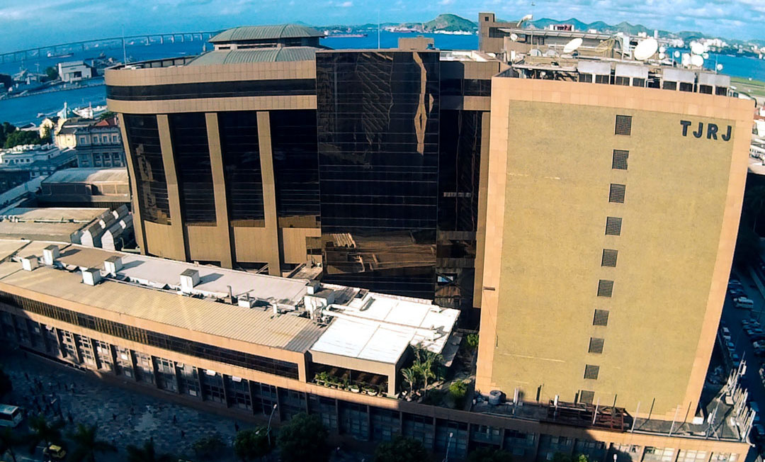 Foto da fachada do Fórum Central imagem - Tribunal de Justiça divulga editais de concursos para técnico e analista com e sem especialidade