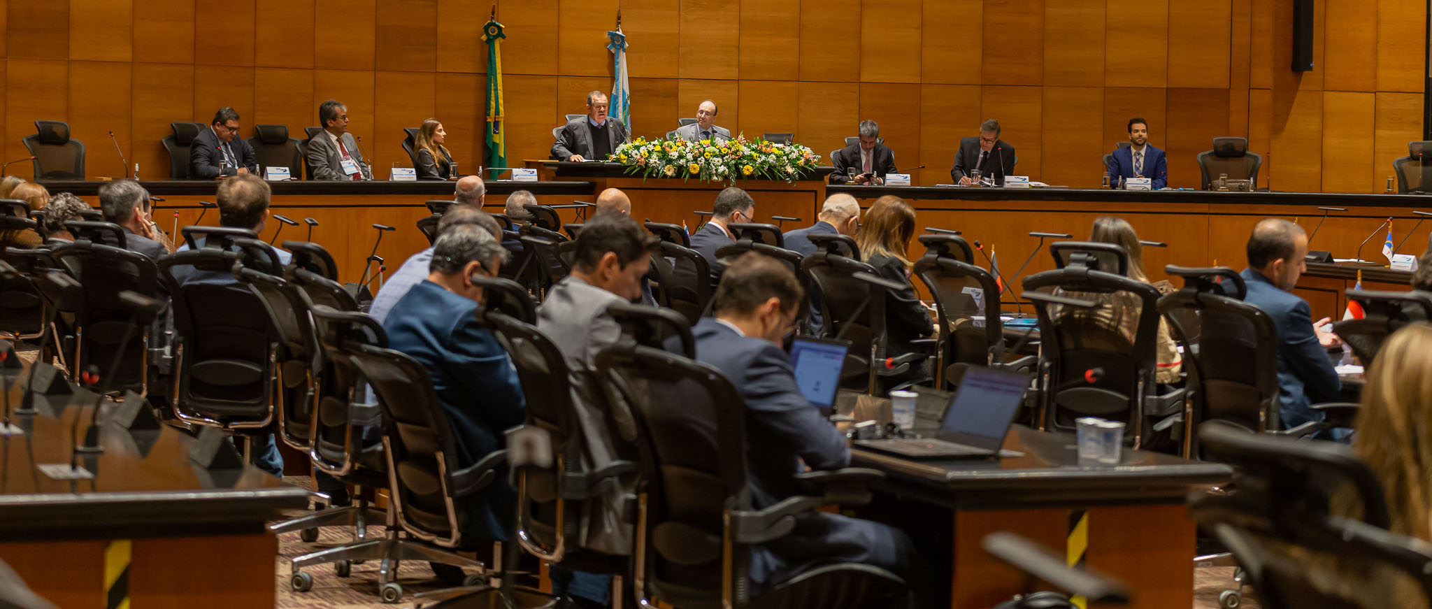 Imagem do Tribunal Pleno durante fala do presidente do Superior Tribunal de Justiça, ministro Humberto Martins