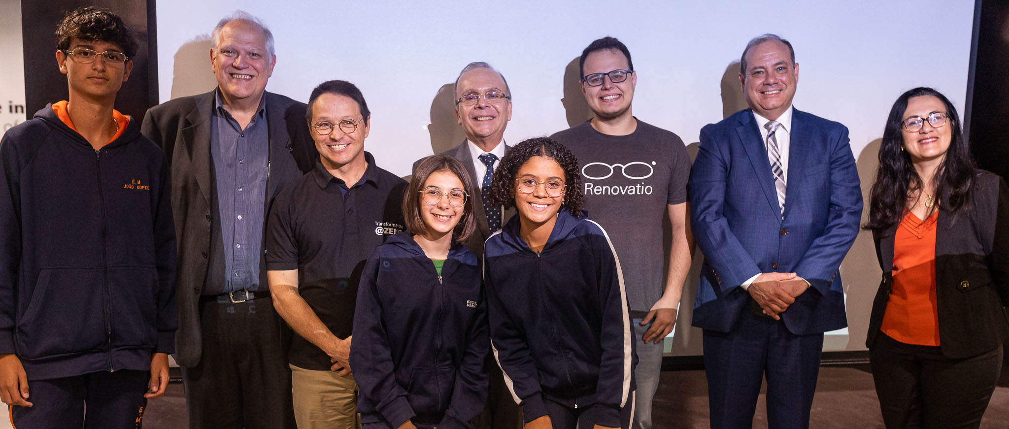 AS MENINAS QUE FORAM PARA O FUTURO NA NOVA ATUALIZAÇÃO DE
