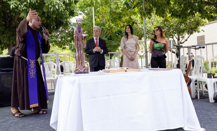 imagem - Emoção marca Natal Solidário promovido pelo TJRJ e a organização social Desata-me