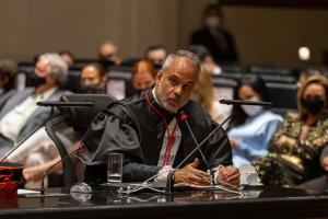 Para o desembargador Carlos Gustavo, o dia foi de agradecimento: "“Precisamos construir uma rede de afetos para termos uma vida plena, de paz e de amor"