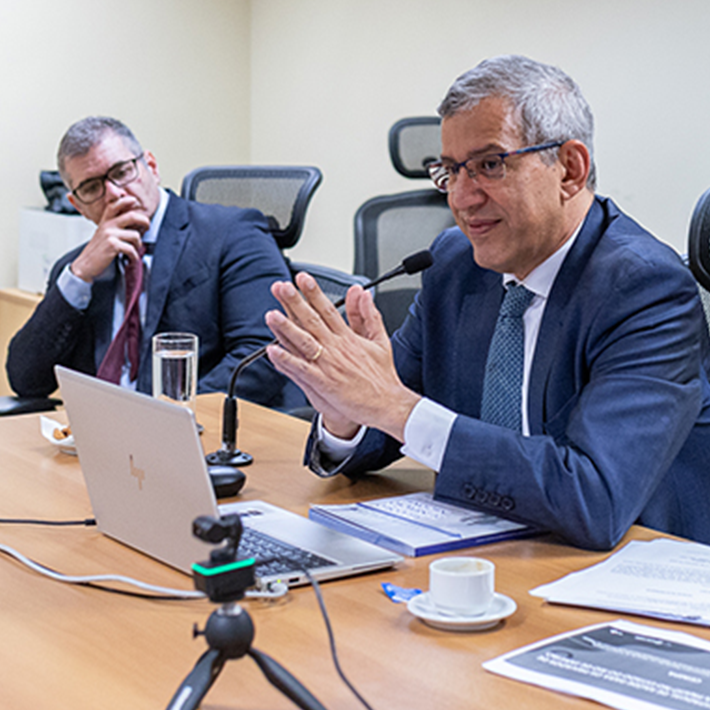 Da esquerda para direita:  juiz auxiliar da 2ª vice-presidência, Marcello Rubioli; e coordenador do GMF, desembargador Marcelo Anátocles