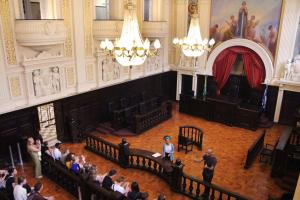 Grupo de neerlandeses visita o Museu da Justiça