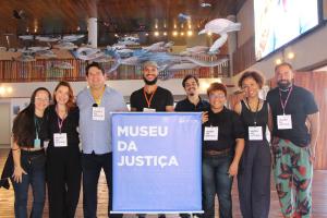 As equipes do Museu da Justiça e do espaço Eco Ciência 