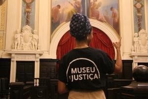 Visita mediada apresentou os espaços do Museu da Justiça