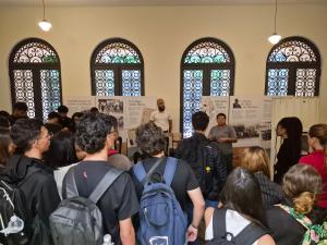 Coletivo Direito Popular da UFF realizada visita mediada em Niterói