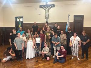 Jovens do Instituto Teatro Novo