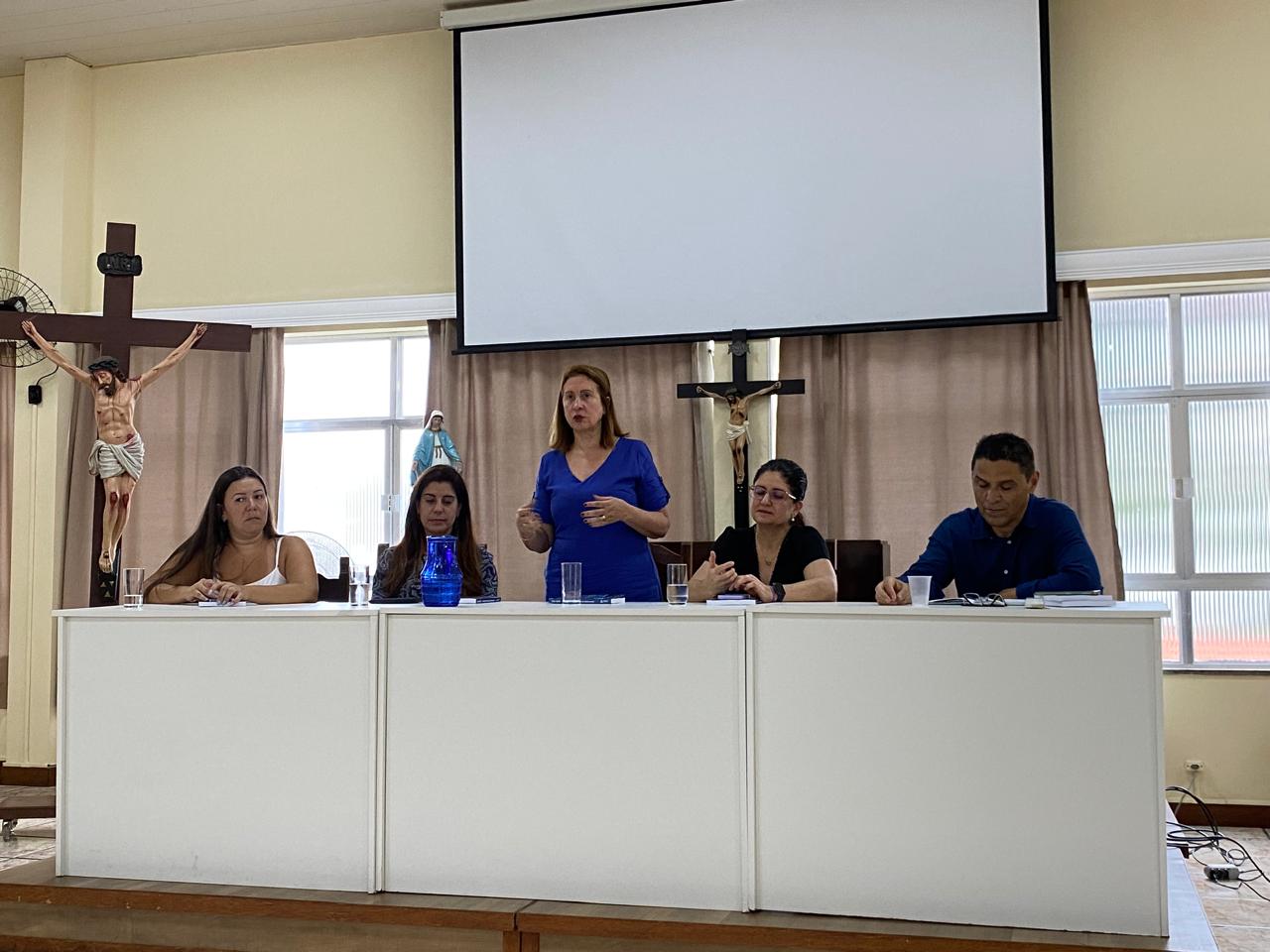 Juíza Vania Mara Nascimento Gonçalves palestra para o Núcleo de Formação Continuada para Conselheiros Tutelares