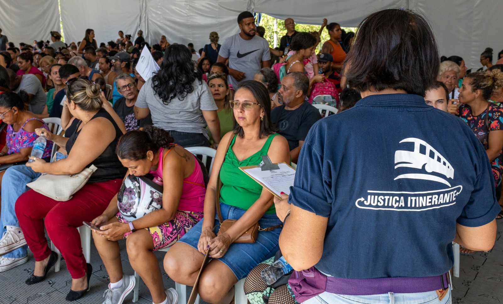 População marca presença em evento "Vem Pra Biometria" na Lona Cultura Beth Carvalho 