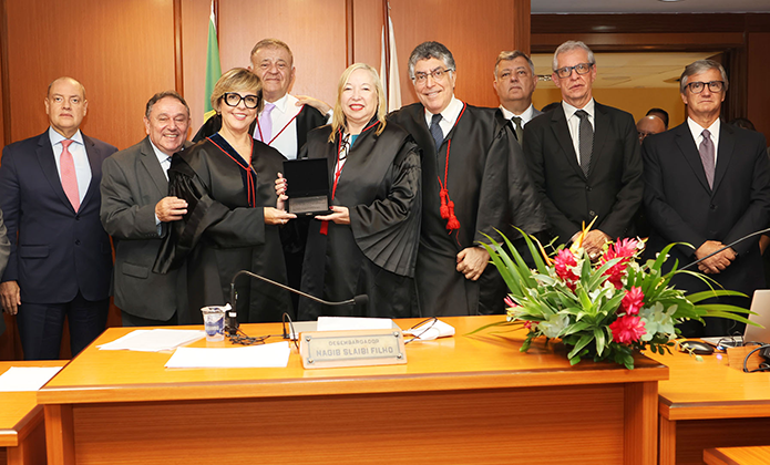 Fotos dos desembargadores que participaram da homenagem ao desembargador Nagib Slaibi Filho na 3ª Câmara de Direito Privado