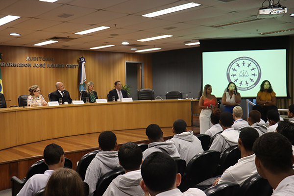 Imagem sem descrição