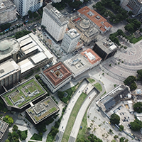 Fotografia de drone, com visão do aerea do Museu da Justiça.